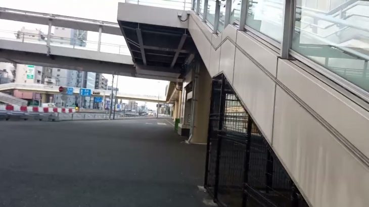 退職寸前にビットコイン230万大暴落とfxで115万円失いました。もうご飯食べるお金もなく何も買えません。借金すべて使い尽くして船橋に居続ける覚悟です。映画すずめの戸締まりすら見るお金がない